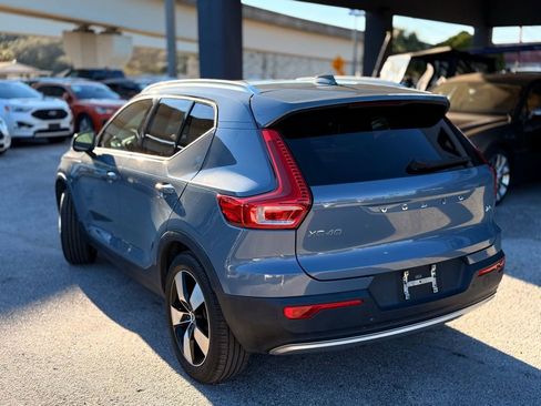 Used 2020 Volvo XC40 T5 Momentum w/ Protection Package Premier image 4