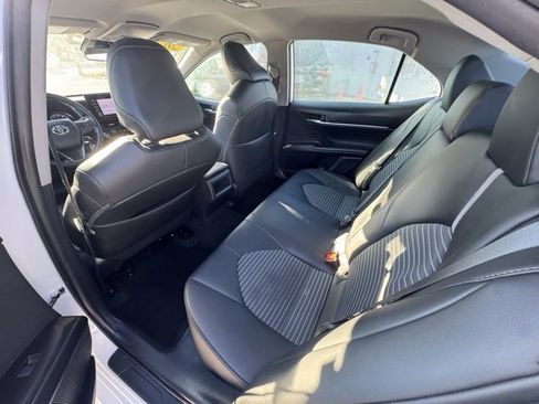 Used 2022 Toyota Camry SE image 10