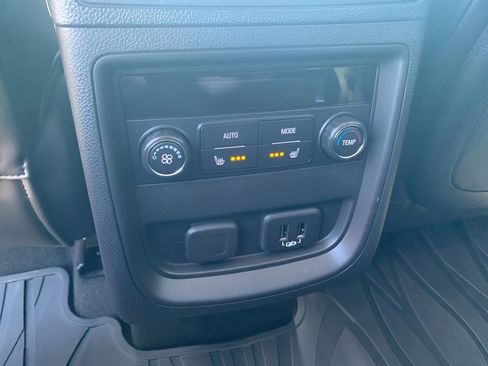 Used 2020 Buick Envision Premium w/ Driver Confidence Package AWD/4WD image 23