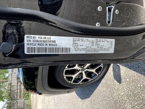 New 2025 Jeep Compass Limited image 13