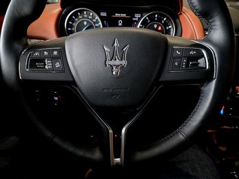 Used 2022 Maserati Levante GT image 33