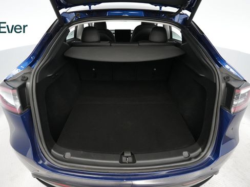 Used 2023 Tesla Model Y Performance AWD/4WD image 8