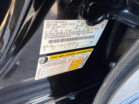 Used 2024 Ford Expedition Max Limited image 25