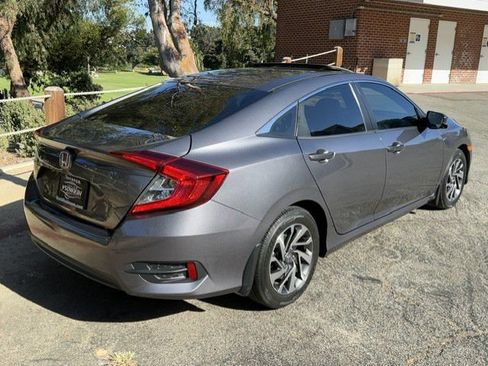 Used 2016 Honda Civic EX image 2