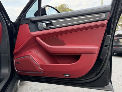 Used 2023 Porsche Panamera Platinum Edition image 37