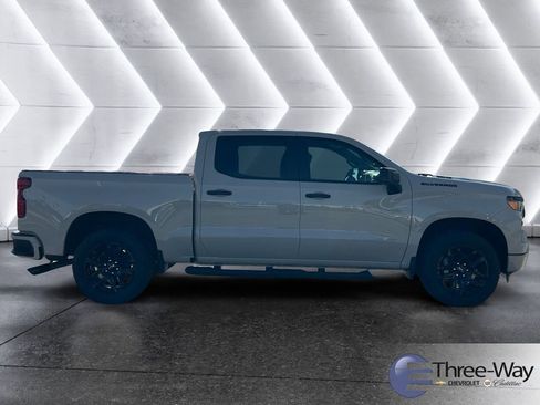 New 2026 Chevrolet Silverado 1500 Custom RWD image 6