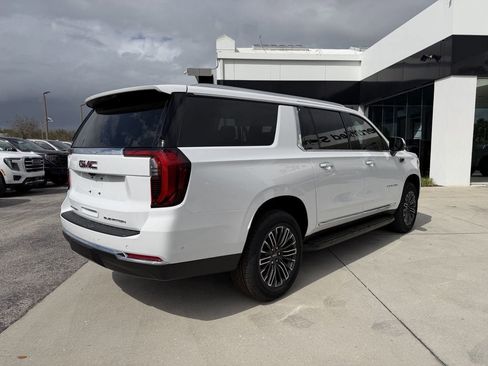 New 2026 GMC Yukon XL Elevation image 4