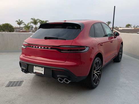 New 2026 Porsche Macan image 9