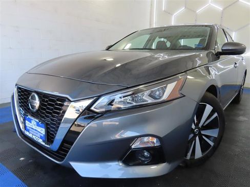 Used 2022 Nissan Altima 2.5 SL FWD image 1