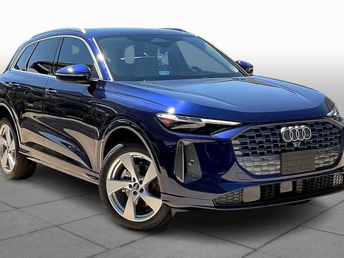 New 2025 Audi Q5 Premium Plus image 2