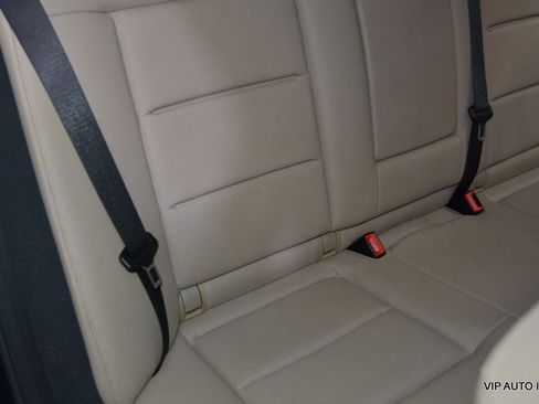 Used 2010 Mercedes-Benz E 350 E350 4MATIC image 26