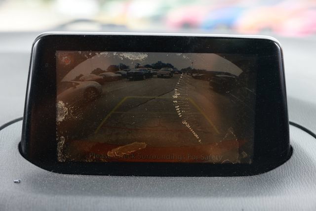 Used 2017 MAZDA MAZDA3 Touring FWD image 38