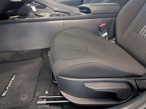 Certified 2026 Hyundai Elantra Sport image 9