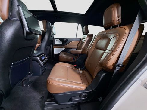 Used 2022 Lincoln Aviator Reserve w/ Equipment Group 201A AWD/4WD image 25