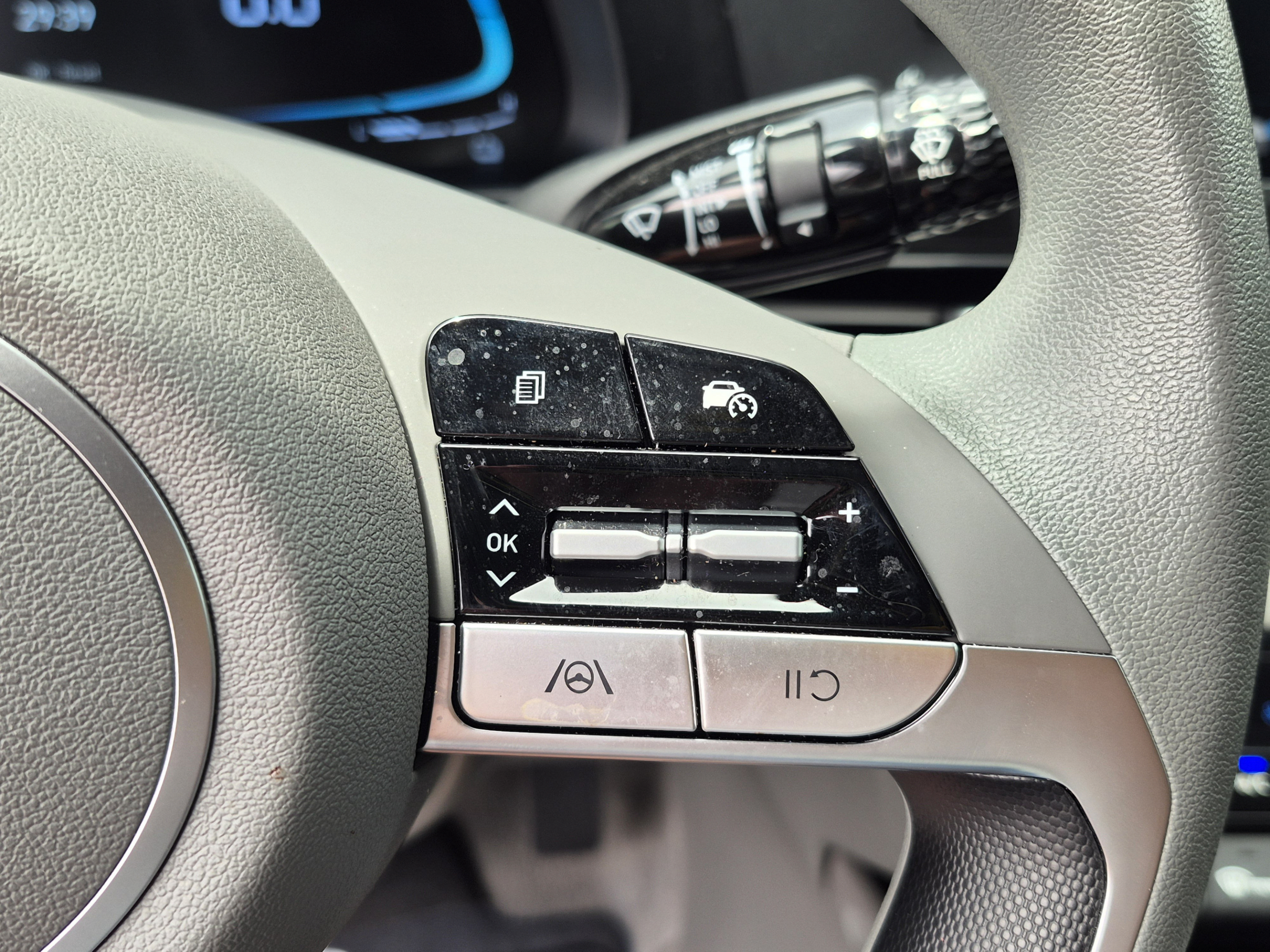 Certified 2025 Hyundai Elantra Hybrid FWD image 28