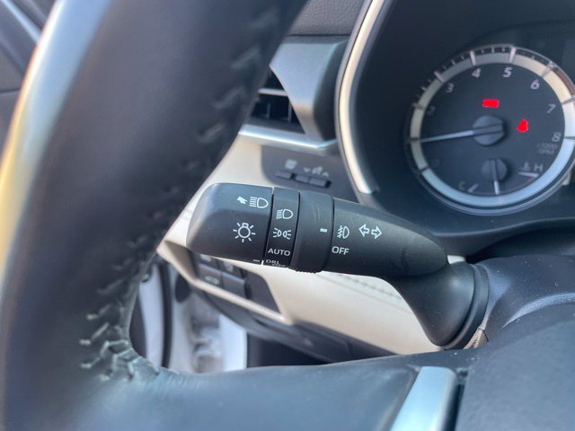 Used 2023 Toyota Highlander XLE AWD/4WD image 29