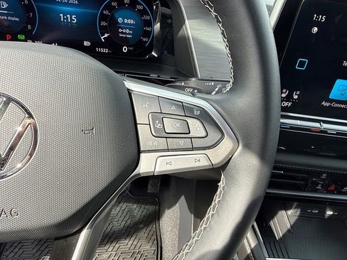 Certified 2025 Volkswagen Atlas Cross Sport SE w/ Panoramic Sunroof Package image 16