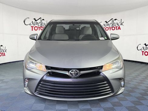 Used 2015 Toyota Camry LE FWD image 2