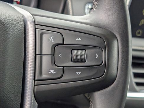 Used 2024 GMC Yukon XL SLT image 27