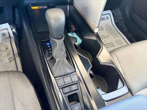 Used 2025 Toyota Camry LE image 23