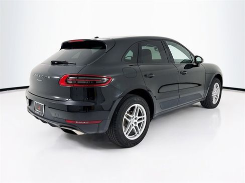 Used 2017 Porsche Macan image 9