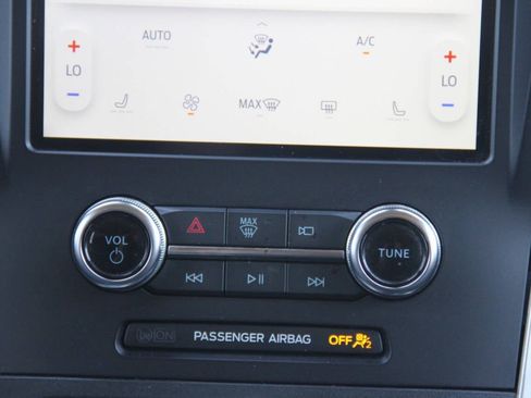 Used 2024 Ford Edge SEL AWD/4WD image 17