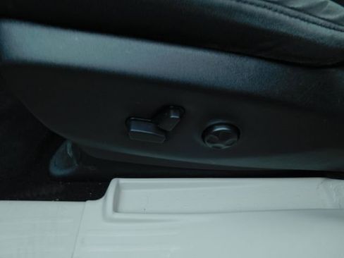 Certified 2020 Chrysler Voyager LX w/ Cold Weather Group image 10