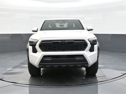 Used 2024 Toyota Tacoma TRD Off-Road image 30