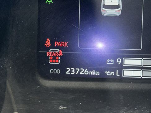 Used 2025 Toyota Sequoia Platinum image 25