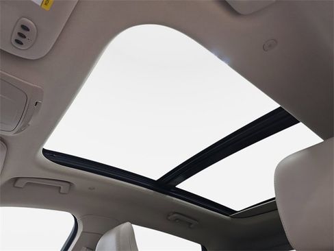 Used 2023 Lincoln Nautilus Reserve w/ Equipment Group 202A image 27