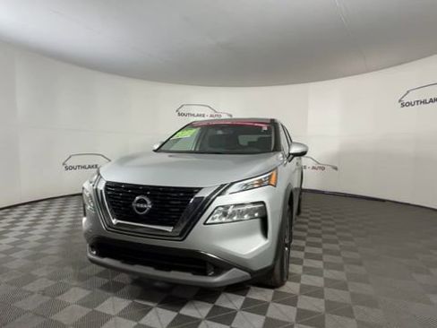 Certified 2023 Nissan Rogue SV image 3