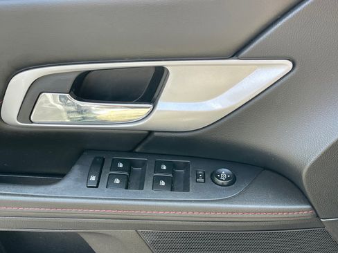 Used 2011 GMC Terrain SLT image 32