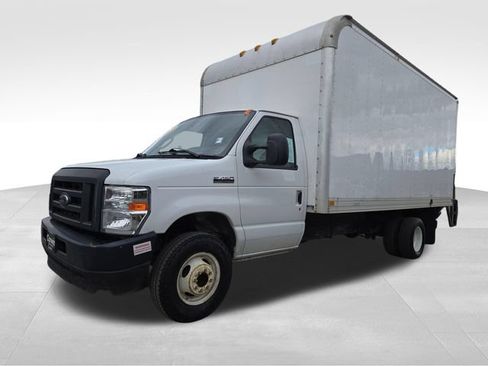 Used 2022 Ford E-450 and Econoline 450 Super Duty RWD image 5