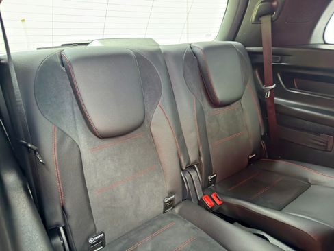 Used 2022 Mercedes-Benz GLB 250 w/ AMG Line image 42