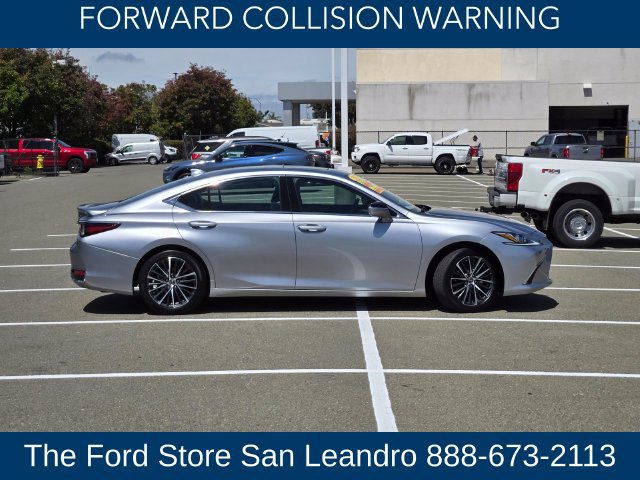 Used 2025 Lexus ES 300h w/ Premium Package FWD image 8