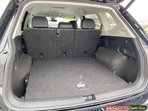 Used 2024 Volkswagen Tiguan SE image 7