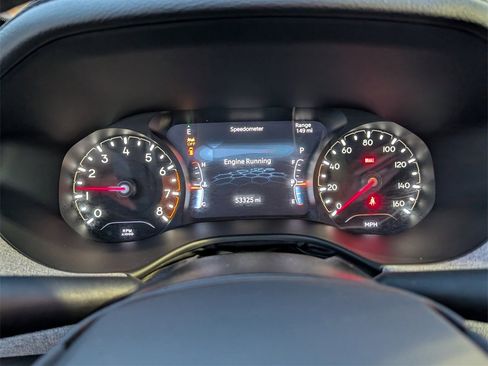 Used 2024 Jeep Compass Latitude image 11