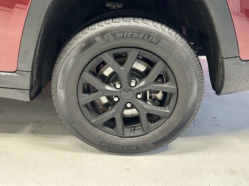 Certified 2025 Jeep Grand Cherokee L Altitude image 6