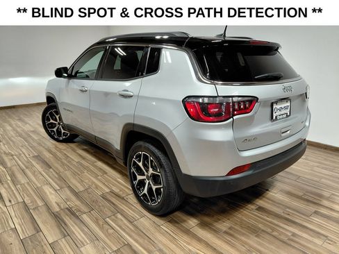 Used 2025 Jeep Compass Limited w/ Sun & Sound Group AWD/4WD image 14