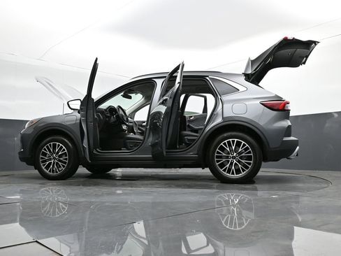 New 2025 Ford Escape SE w/ PHEV Premium Package image 35