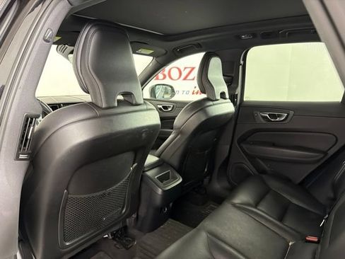 Used 2020 Volvo XC60 T5 Momentum FWD image 14