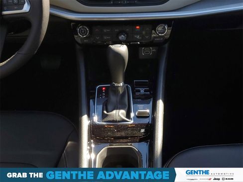 Used 2026 Jeep Compass Limited image 25