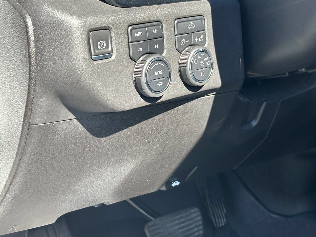 Certified 2024 Chevrolet Silverado 1500 RST w/ Z71 Off-Road Package AWD/4WD image 32