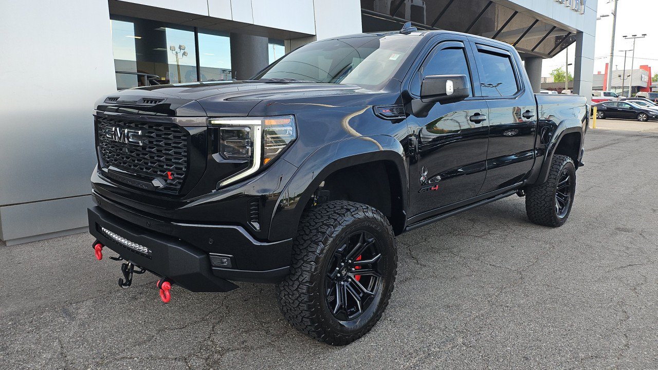 Used 2025 GMC Sierra 1500 AT4 w/ AT4 Premium Package AWD/4WD image 1