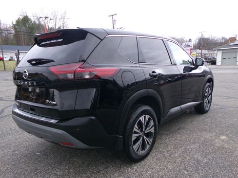 Used 2021 Nissan Rogue SV image 11