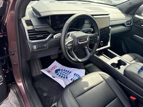 Used 2026 GMC Acadia Elevation w/ Elevation Premium Package AWD/4WD image 12