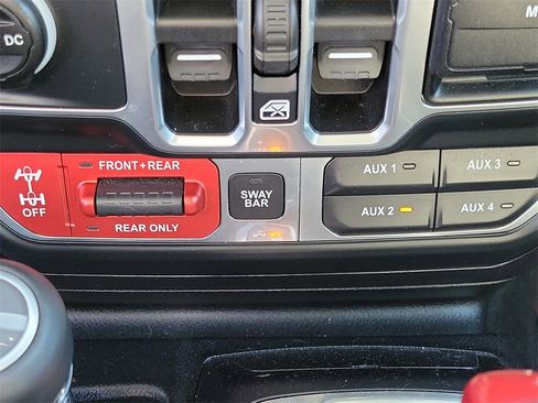 Used 2018 Jeep Wrangler Unlimited Rubicon image 27