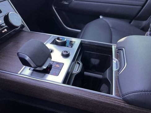 Used 2023 Land Rover Range Rover Autobiography image 19