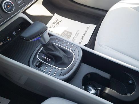 New 2027 Hyundai Kona SE FWD image 25