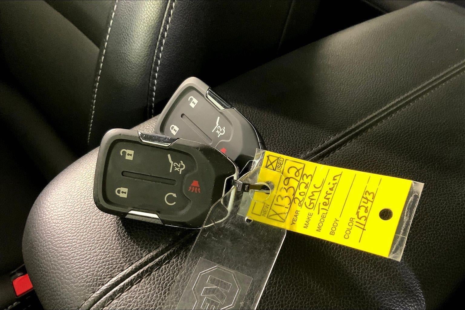 Used 2023 GMC Terrain SLT AWD/4WD image 12